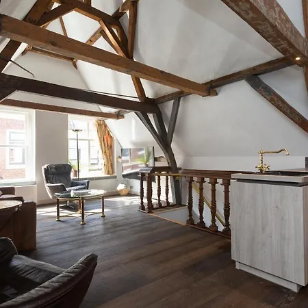 The Loft 300 - R Q C Apartment