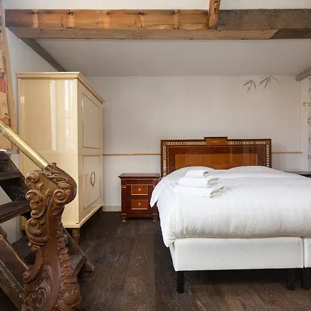 Apartment The Loft 300 - R Q C The Hague