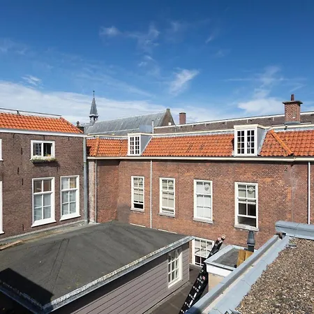 The Loft 300 - R Q C *