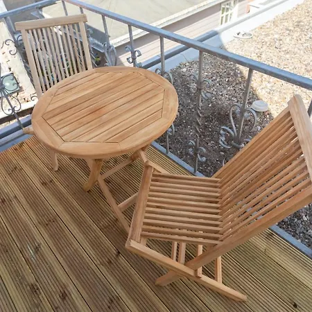 The Loft 300 - R Q C Haag