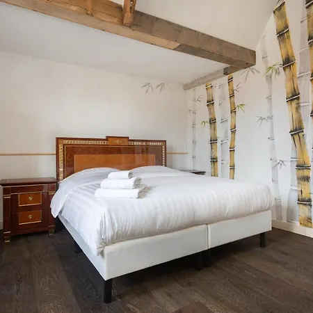 The Loft 300 - R Q C *