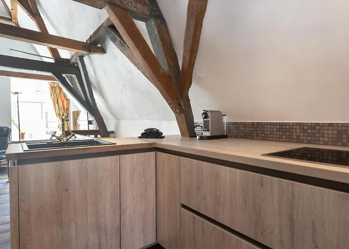 The Loft 300 - R Q C Haia