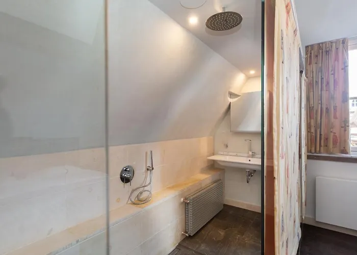 The Loft 300 - R Q C Haia