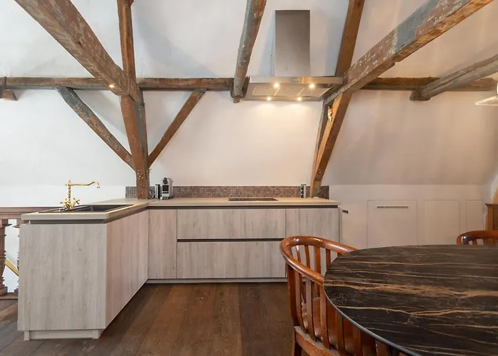 The Loft 300 - R Q C